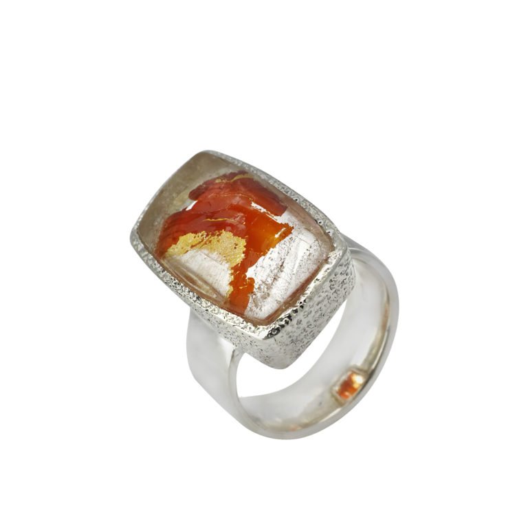 Ring mit Eisenkristall aus 925 Silber