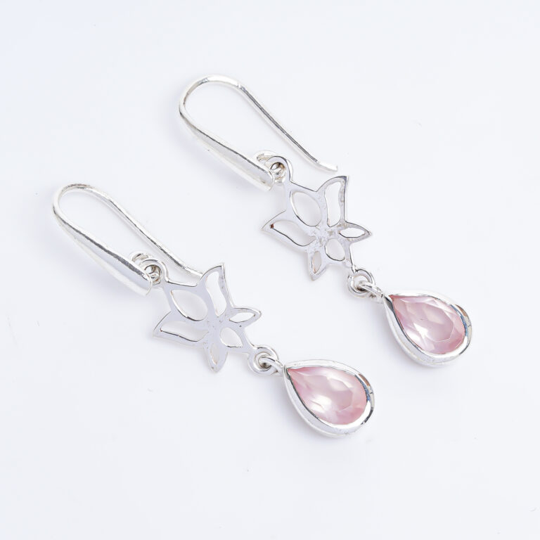 Ohrhänger mit Rosenquarz & Lotusblüte aus 925 Silber