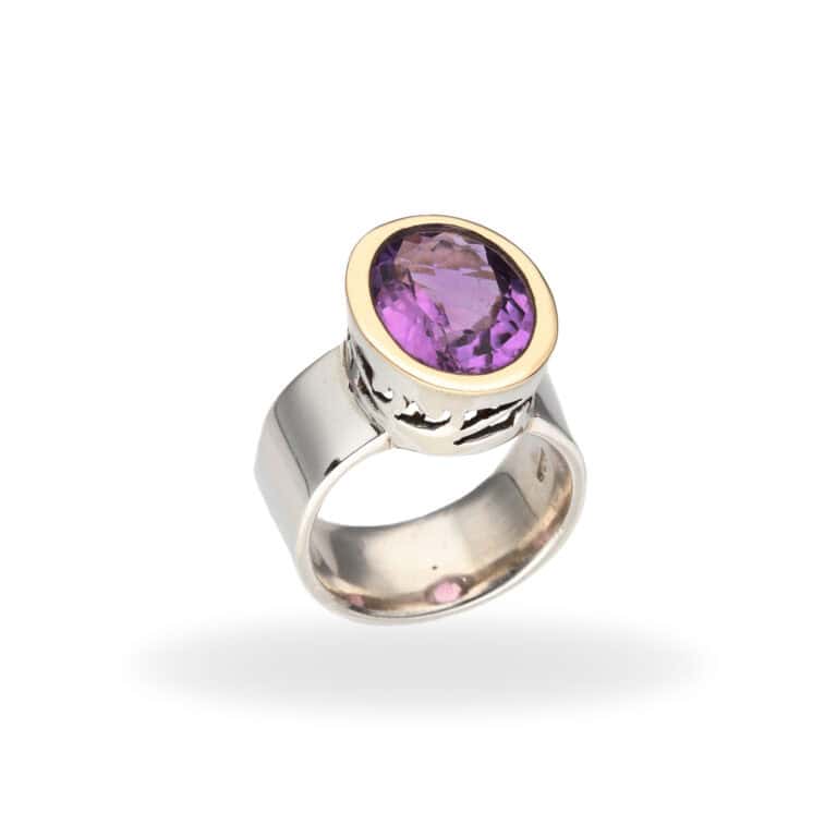 Ring mit Amethyst aus 925 Silber und Goldrand