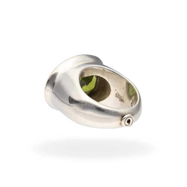 Ring mit Peridot aus 925 Silber und Goldrand – Bild 3