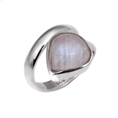 Ring with moonstone made of 925 silver